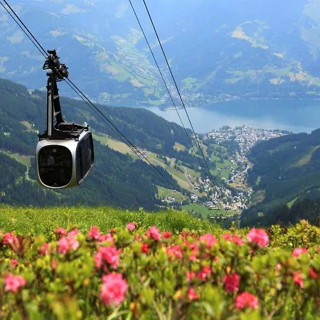 Luxurious With Sauna And Beautiful Roof Terrace Near Zell Am See 아파트 *